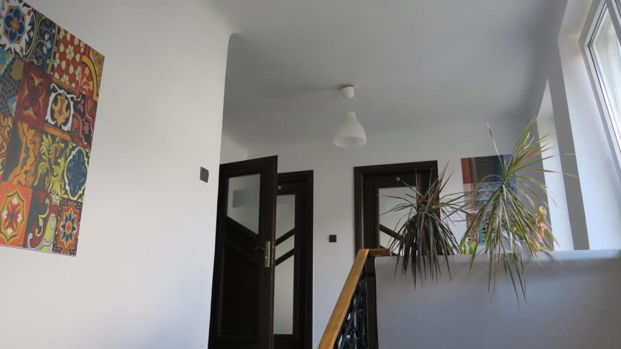 Wierzbno Hostel Varsavia Esterno foto