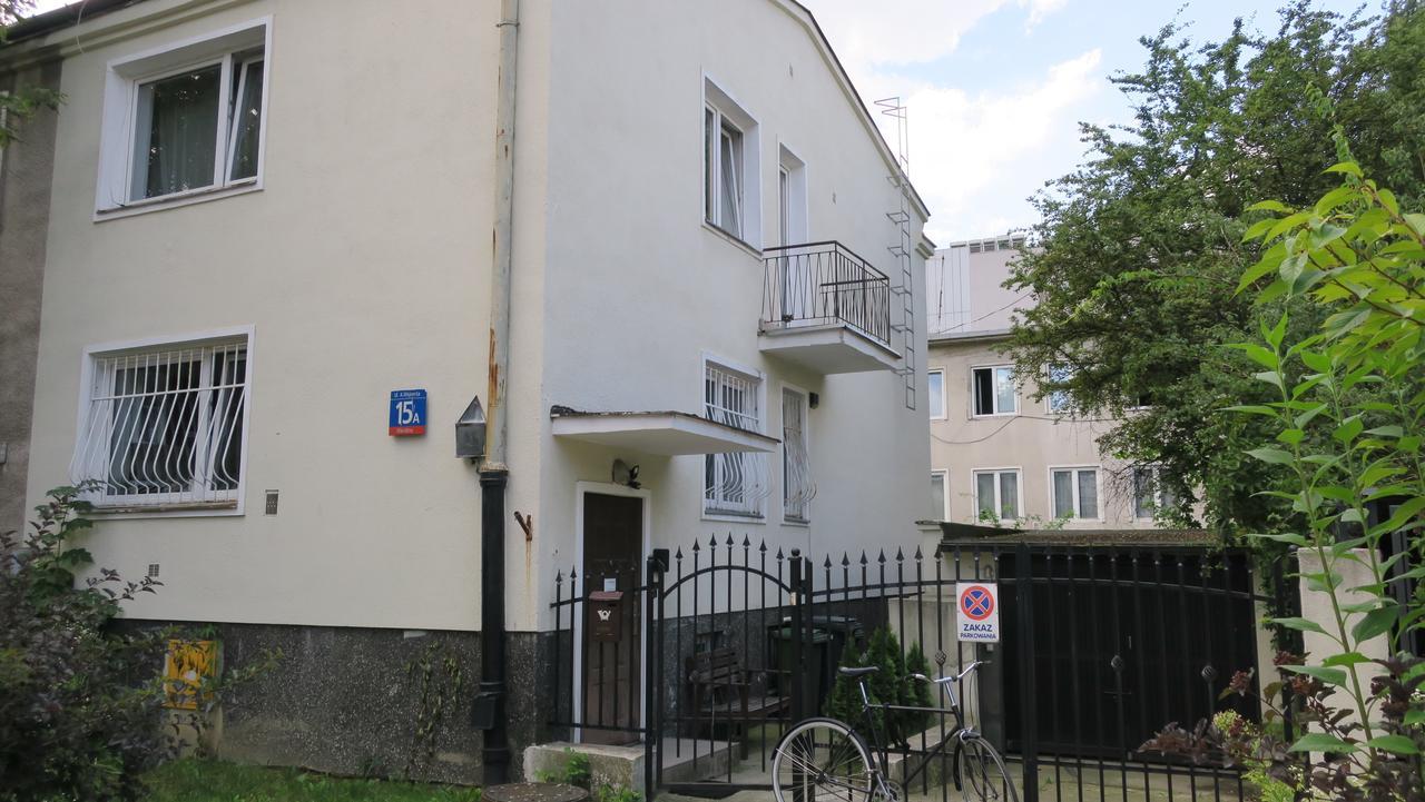 Wierzbno Hostel Varsavia Esterno foto